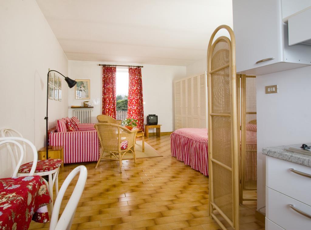 Agriturismo Il Torrione Πινερόλο Δωμάτιο φωτογραφία